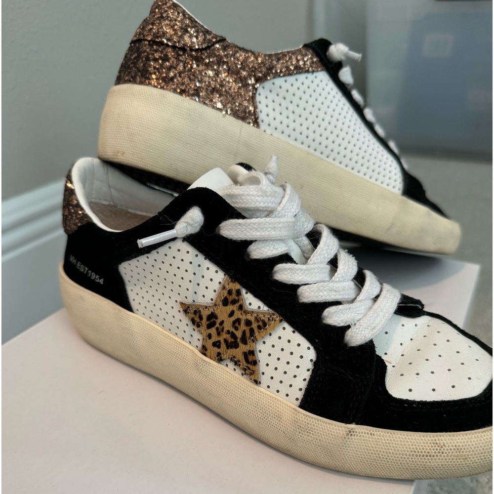 Cheetah and glitter sneaker